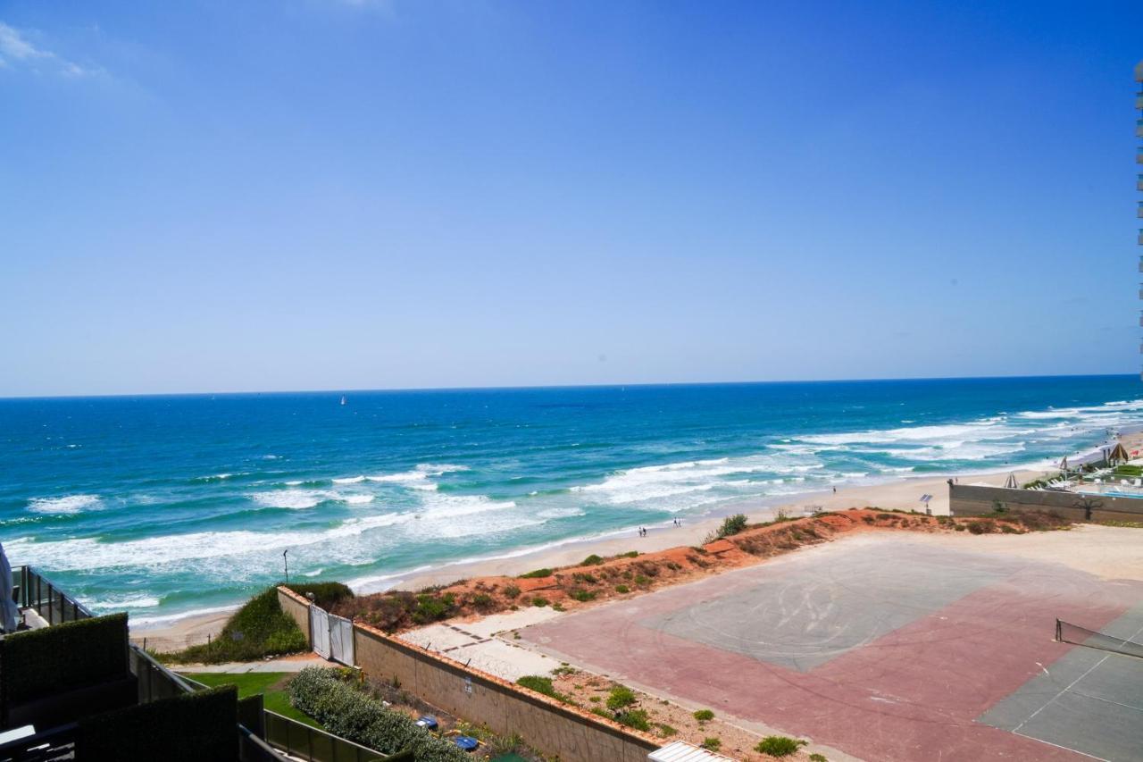 Herzelia Beachfront Boutique Apartment מראה חיצוני תמונה